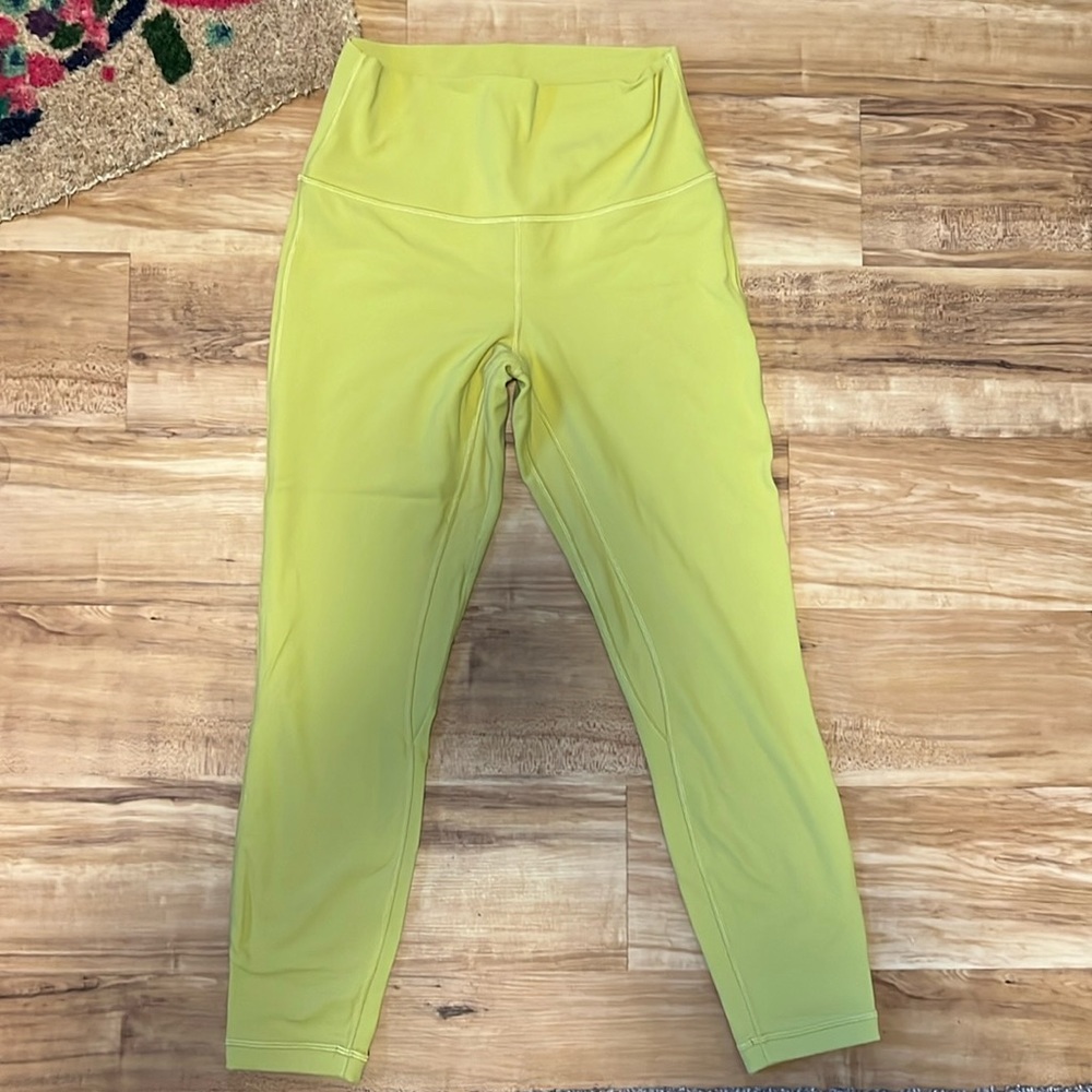 Lululemon size 8 like new condition align leggings